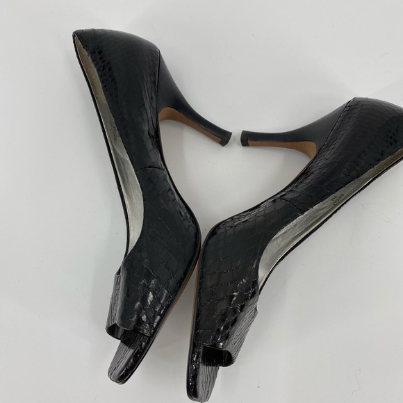 Tahari riddle peep toe square heel - Picture 5 of 6